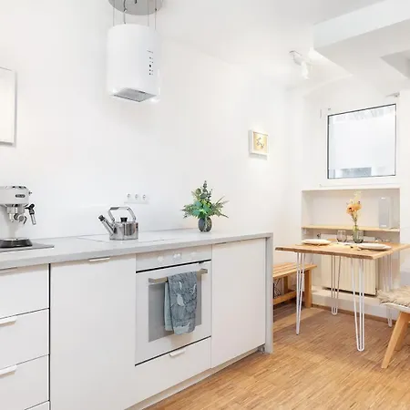 Stylish With Cinema, 2-min Tram Apartamento Berlín